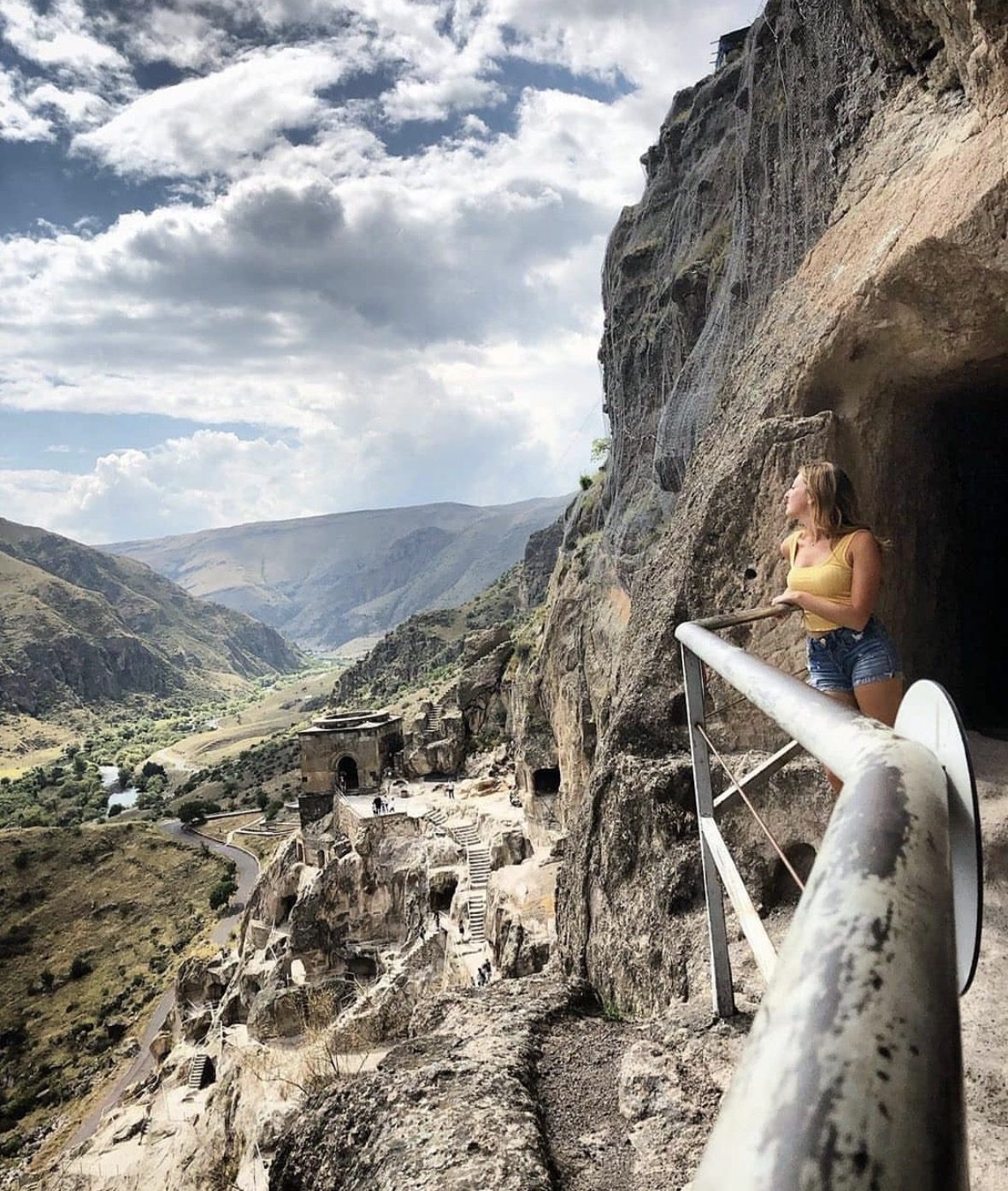 History of Vardzia scenic